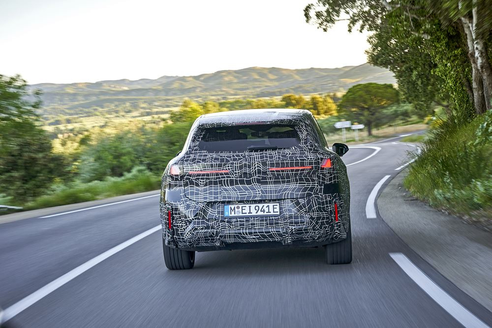 La Bmw iX3 finalise ses essais dynamiques