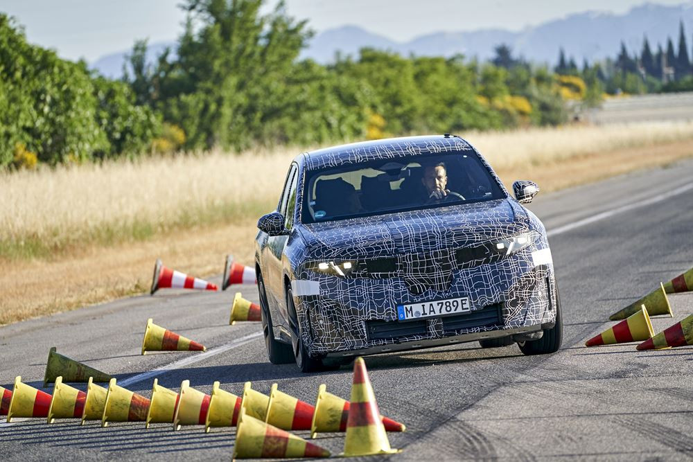 La Bmw iX3 finalise ses essais dynamiques