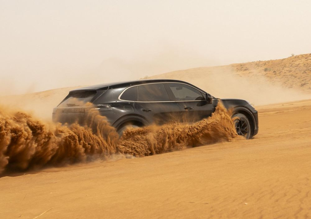 Les prototypes de Porsche Cayenne Electric poussés à leurs limites par temps glacial et caniculaire