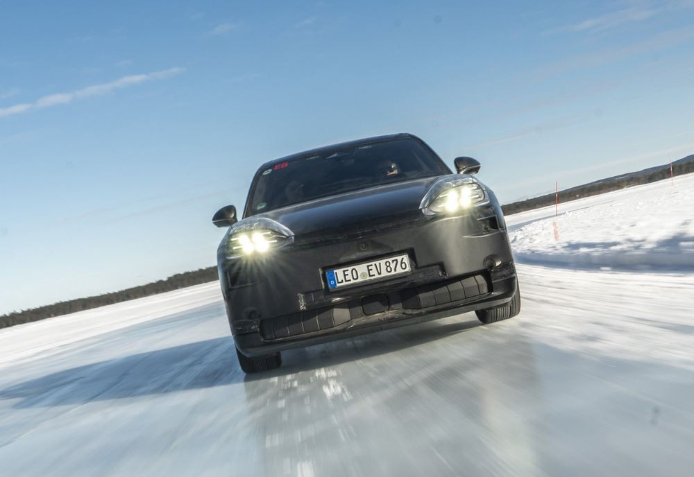 Les prototypes de Porsche Cayenne Electric poussés à leurs limites par temps glacial et caniculaire
