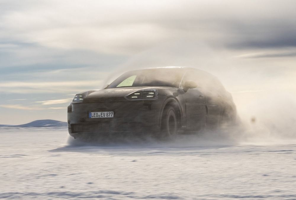 Les prototypes de Porsche Cayenne Electric poussés à leurs limites par temps glacial et caniculaire
