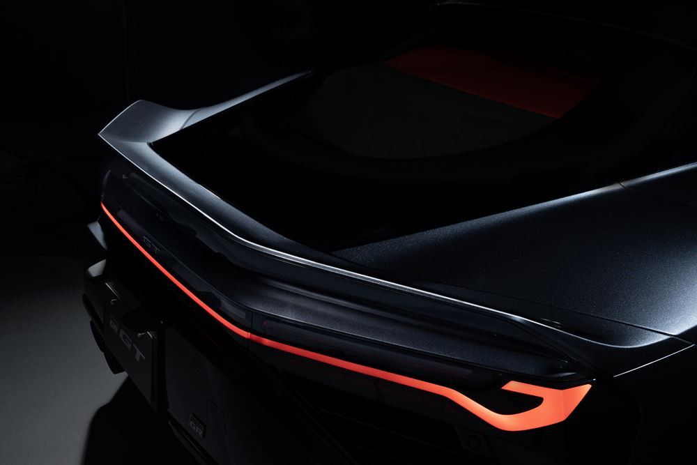 La Toyota GR GT adopte une structure tout en aluminium associée à un V8 biturbo de 4.0 litres