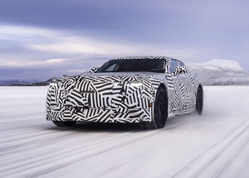 La Jaguar GT entame sa dernière session d'essais hivernaux