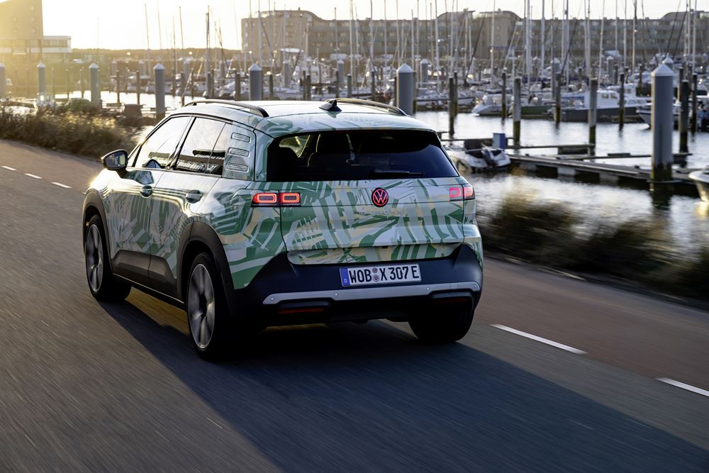 Le SUV urbain électrique Volkswagen ID. Cross proposé à un prix d'entrée d'environ 28 000 euros