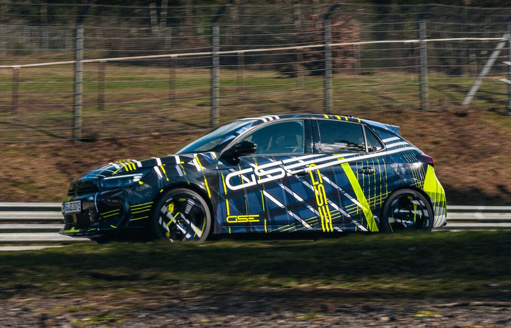 L'Opel Corsa GSE électrique orientée performance en phase de tests intensifs