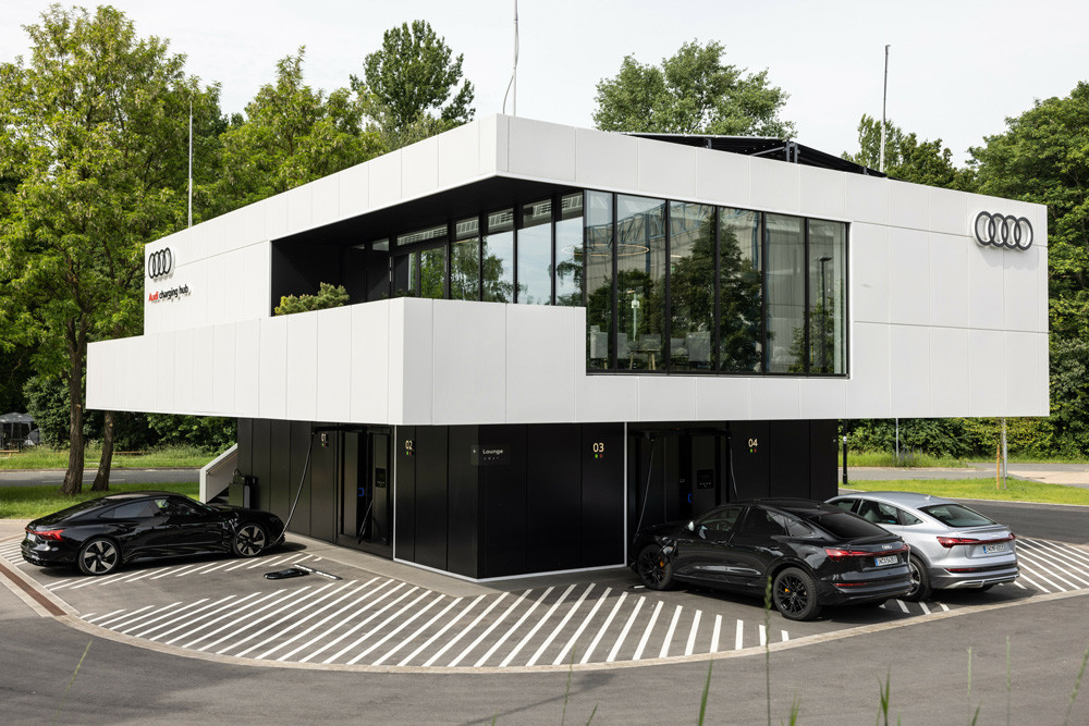 Audi poursuit le test d'un concept de recharge rapide urbaine orienté service
