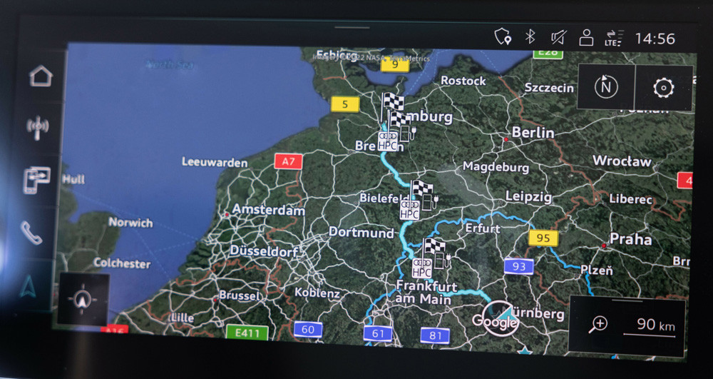 Le planificateur d'itinéraire d'une voiture électrique optimise les arrêts de recharge nécessaires