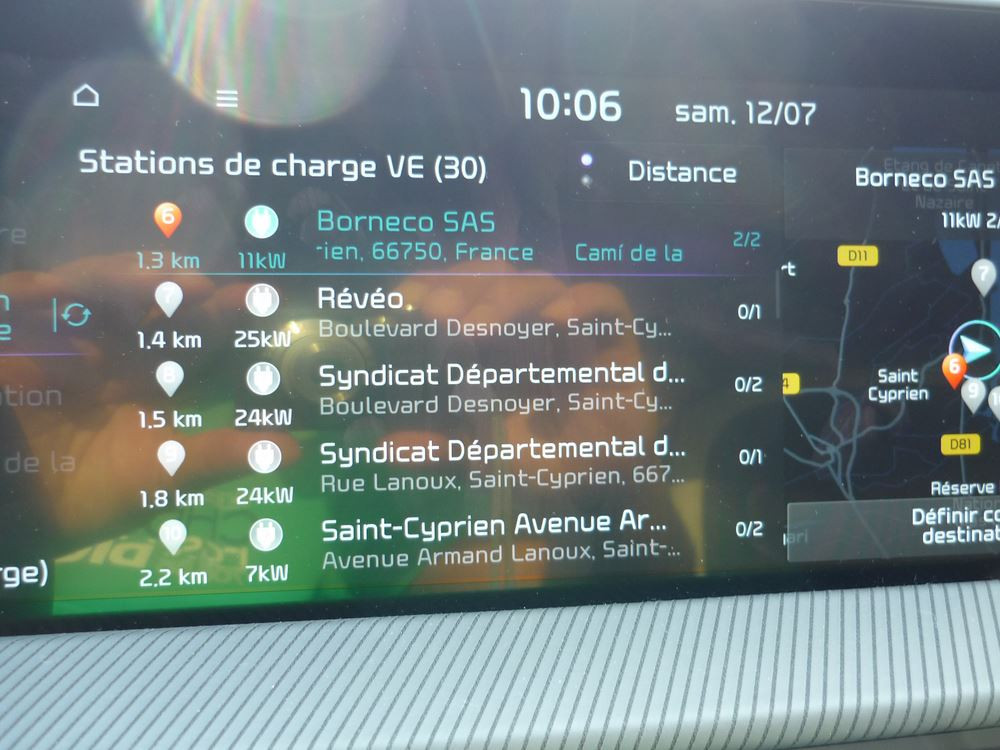 La recharge électrique rapide sur autoroute rend les trajets aussi rapides qu'en voiture thermique