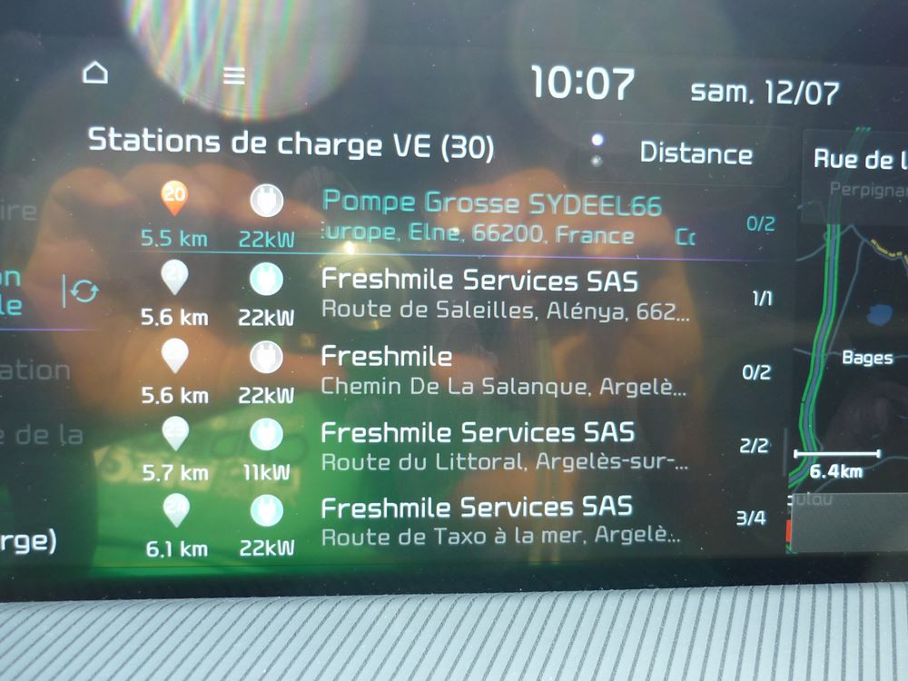 La recharge électrique rapide sur autoroute rend les trajets aussi rapides qu'en voiture thermique