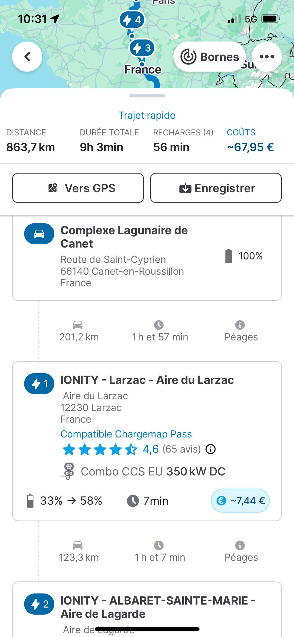 L'utilisation d'un planificateur d'itinéraire et d'une application de recharge pour détecter les anomalies de guidage