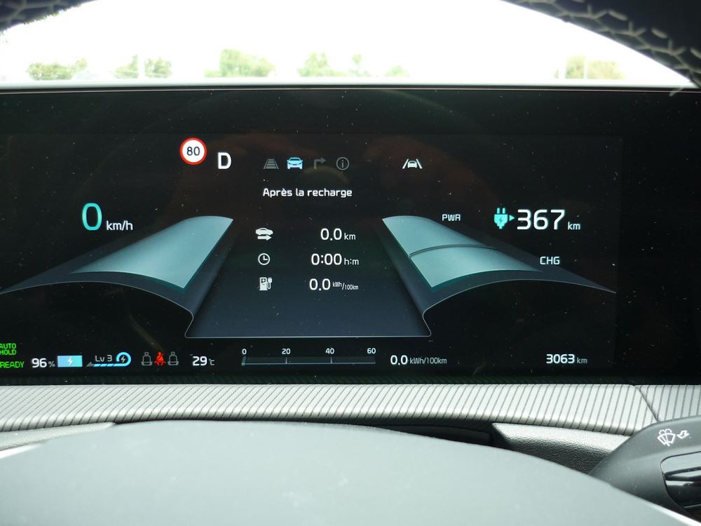L'utilisation d'un planificateur d'itinéraire et d'une application de recharge pour détecter les anomalies de guidage