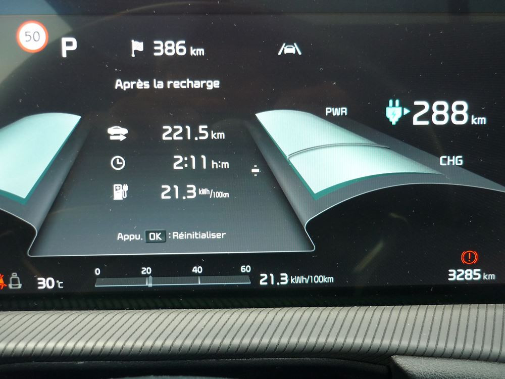 L'utilisation d'un planificateur d'itinéraire et d'une application de recharge pour détecter les anomalies de guidage