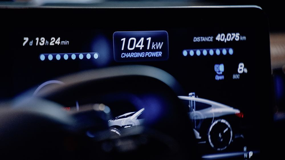 Le concept AMG GT XX franchit la limite des 1 000 kW de puissance de charge
