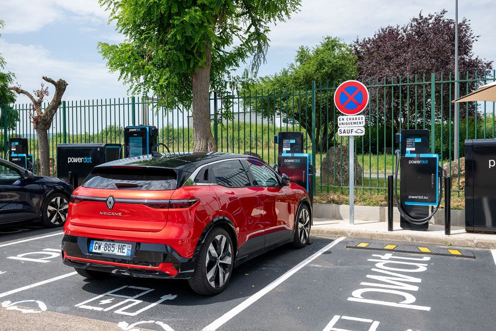 La tarification de la recharge publique de véhicules électriques en France devient dynamique