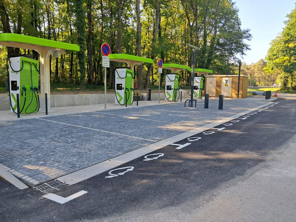 200 045 points de recharge électrique ouverts au public en France (07/2026)