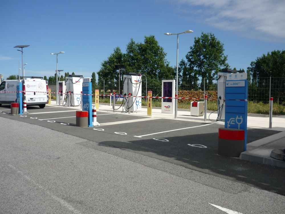 Voiture électrique: la puissance de recharge de la batterie importe plus que l'autonomie
