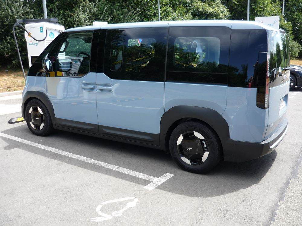 Voiture électrique: la puissance de recharge de la batterie importe plus que l'autonomie
