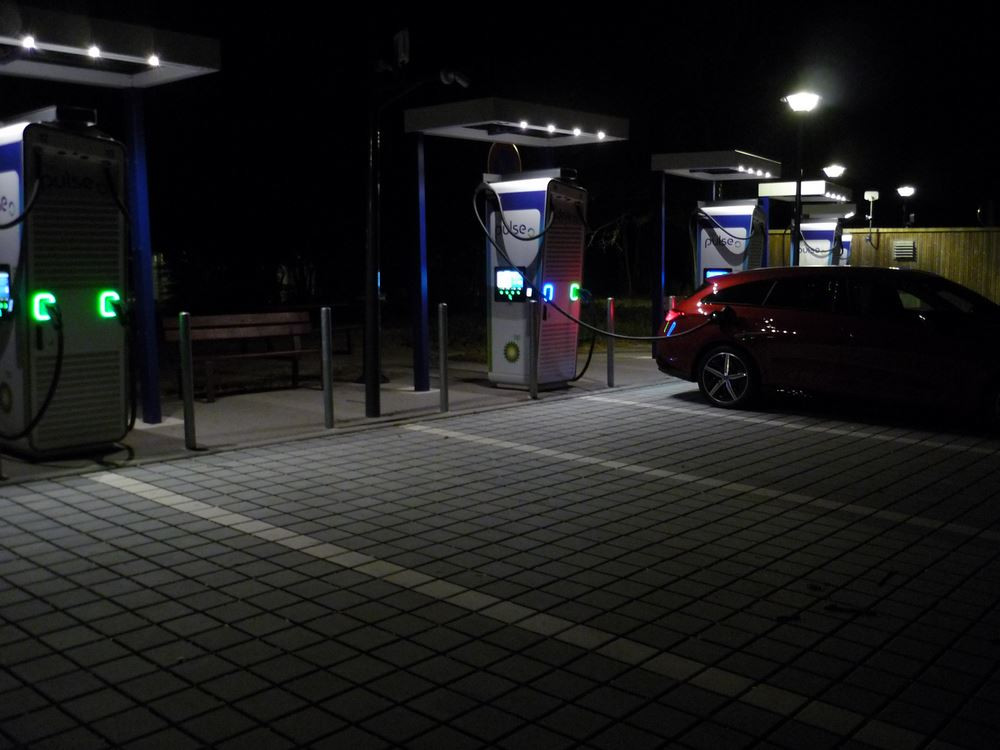 Une voiture électrique conçue sur une architecture 800 volts supprime les contraintes de l'électrique