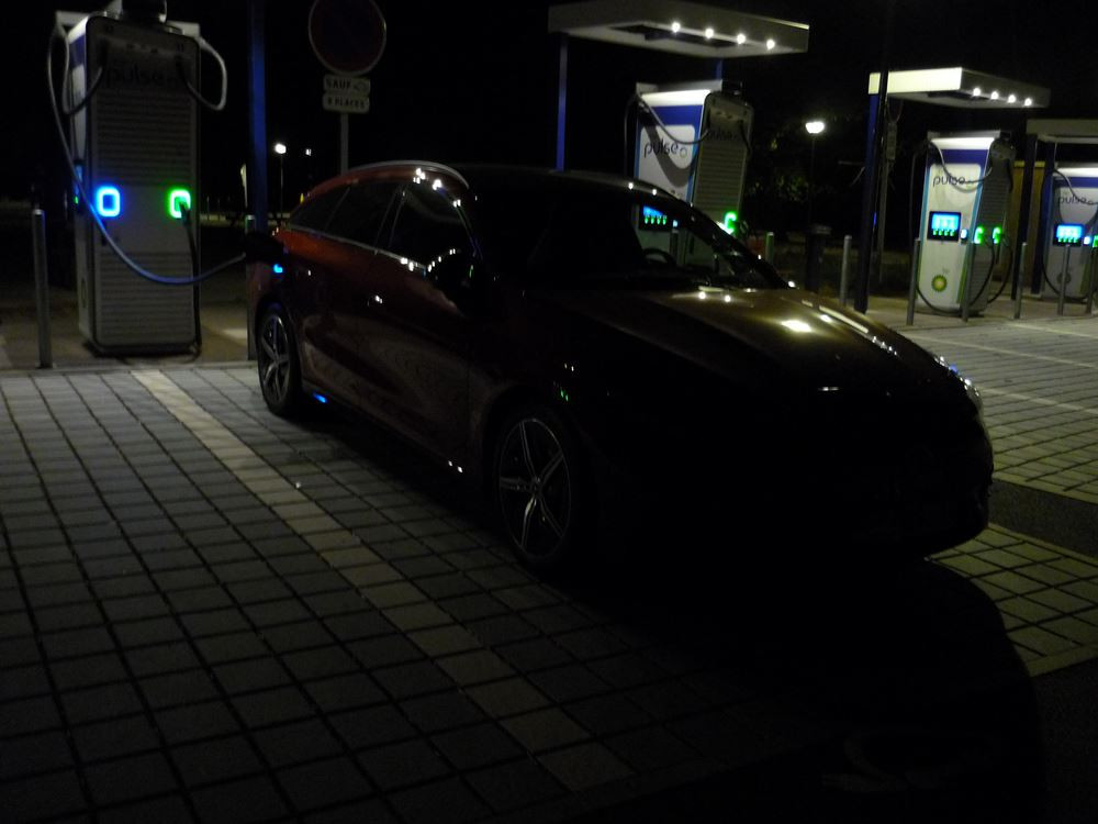 Une voiture électrique conçue sur une architecture 800 volts supprime les contraintes de l'électrique