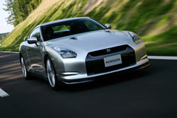Nissan présente la GT-R
