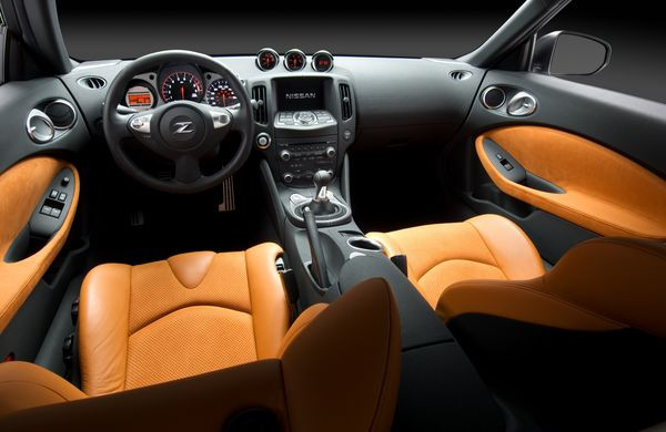 Nissan dévoile les premières photos du 370Z