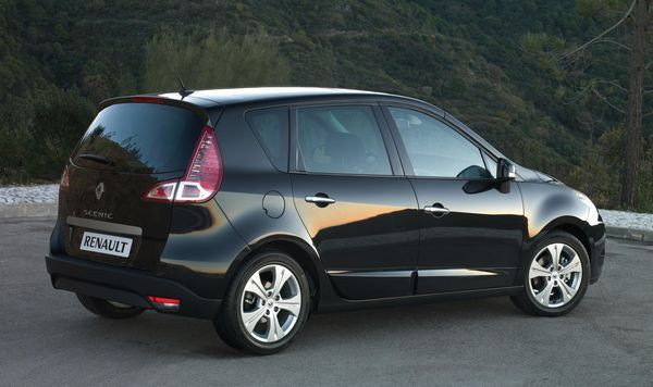 Renault lève le voile sur le nouveau Scenic