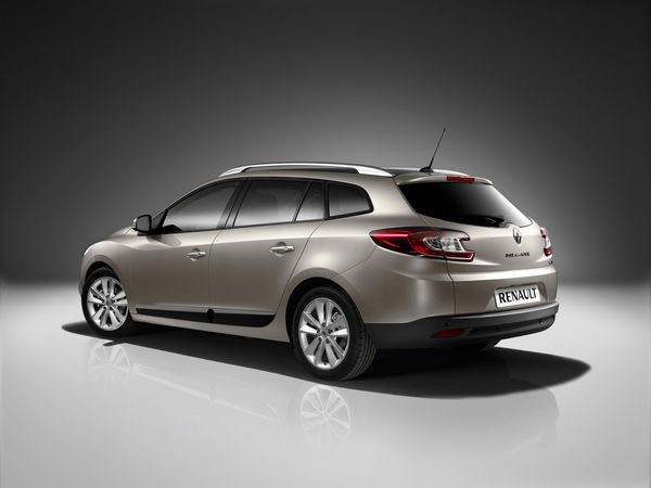 Renault présente la nouvelle Renault Megane Estate à Genève