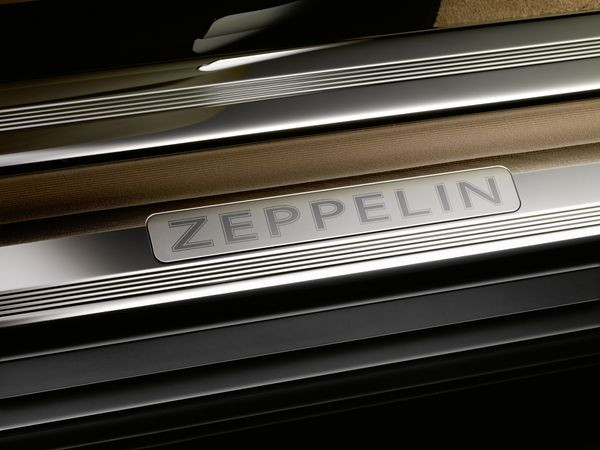 Une Mayback Zeppelin à Genève
