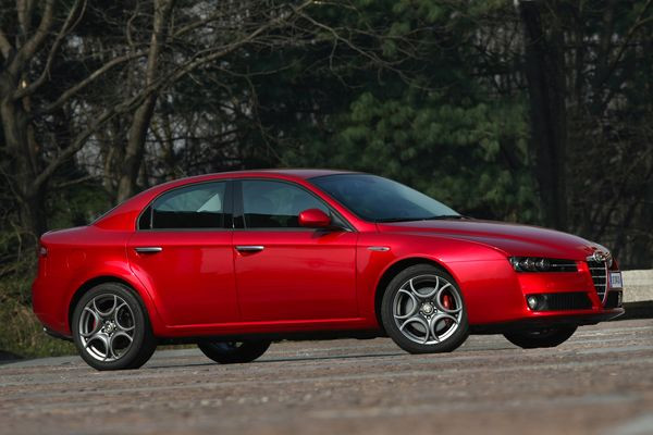 L’Alfa Romeo 159 s’offre 2 nouveaux moteurs