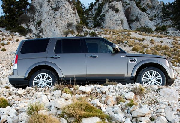 Land Rover présente la version 2010 du Discovery au salon de New-York