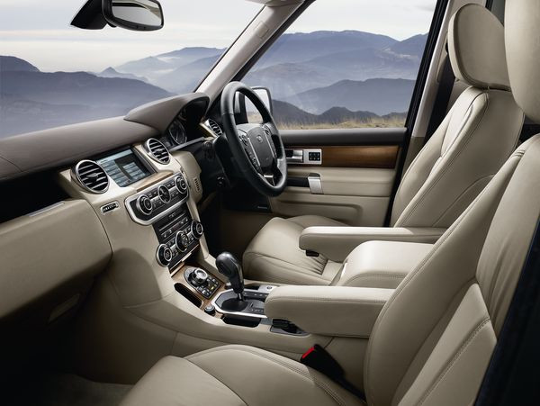 Land Rover présente la version 2010 du Discovery au salon de New-York