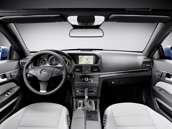 Première sortie officielle de la nouvelle Mercedes Classe E Cabriolet au salon de Détroit