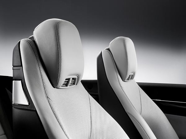 Première sortie officielle de la nouvelle Mercedes Classe E Cabriolet au salon de Détroit