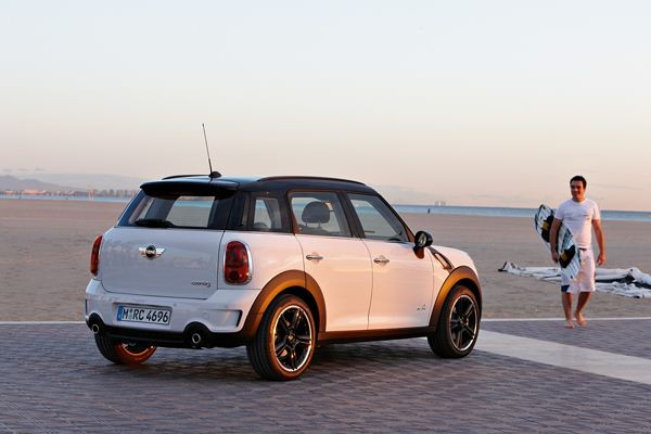 Première mondiale au salon de Genève pour le nouveau MINI Countryman