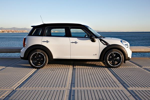 Première mondiale au salon de Genève pour le nouveau MINI Countryman