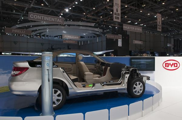 Le 80ème salon international de l'automobile de Genève ouvre ses portes