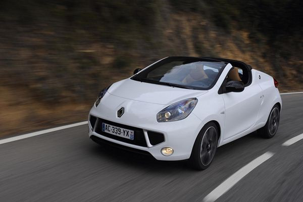 Renault présente un petit roadster doté d'un toit pivotant