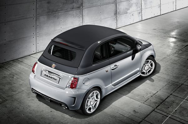 Fiat présente la 500C Abarth à Genève