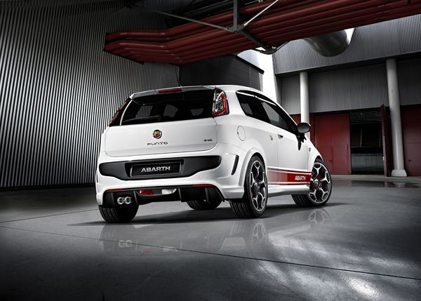 Fiat présente la Punto Evo Abarth à Genève
