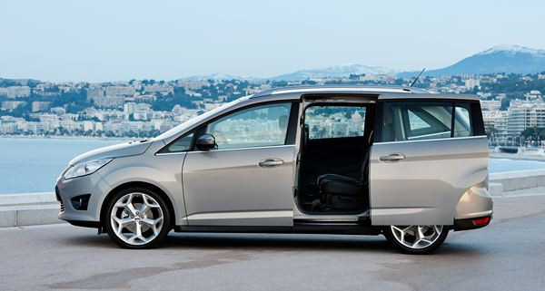 Ford présente le nouveau C-Max à Genève