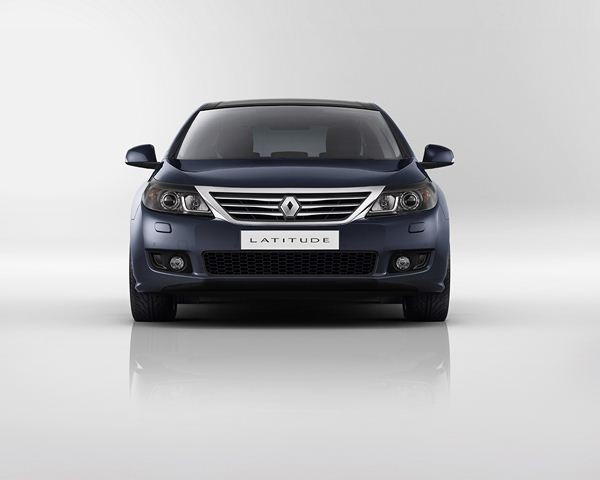 Renault dévoile la Latitude