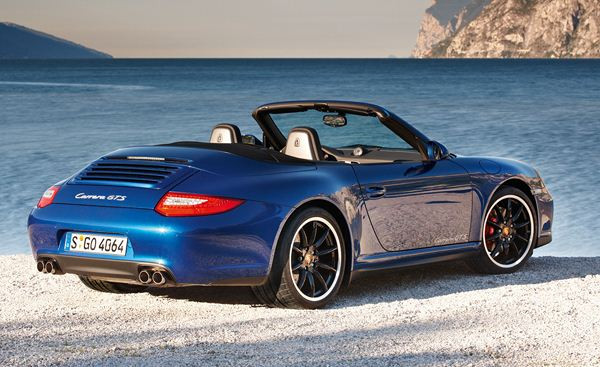 Une nouvelle Porsche 911 Carrera GTS à Paris