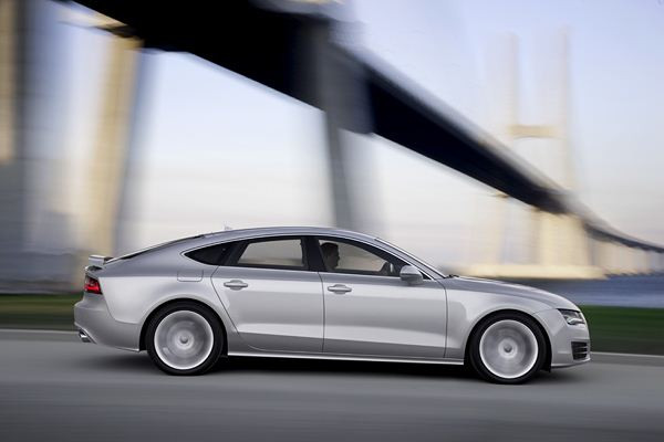 Première mondiale à Paris pour le nouveau coupé cinq portes A7 Sportback d'Audi