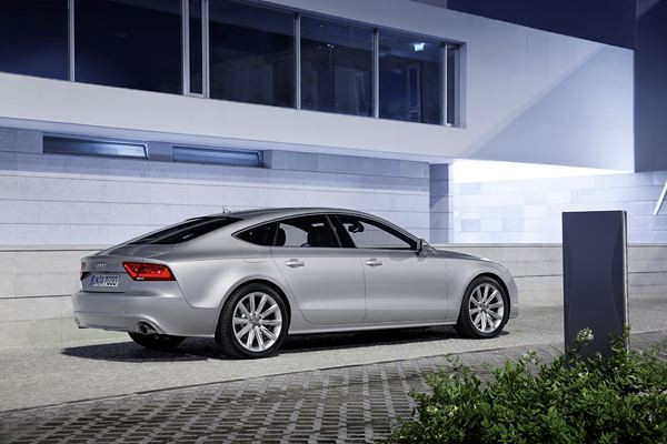 Première mondiale à Paris pour le nouveau coupé cinq portes A7 Sportback d'Audi