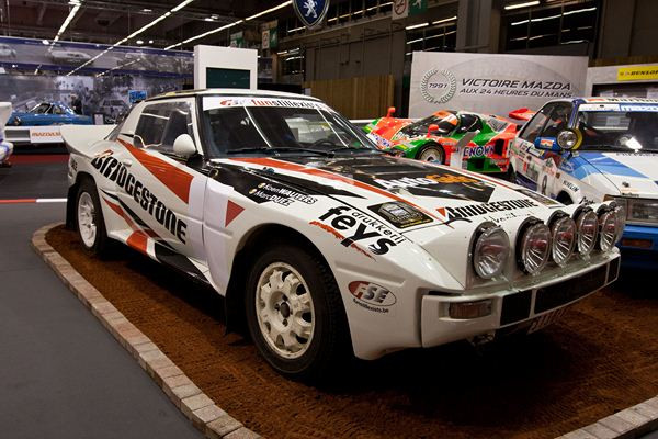 Mazda célèbre le 20ème anniversaire de sa victoire aux 24 Heurs du Mans à Rétromobile