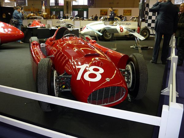 Le salon Rétromobile rend hommage à Juan Manuel Fangio et à ses bolides