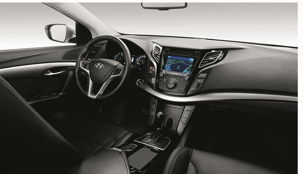Hyundai dévoile la nouvelle i40 dans sa version break à Genève