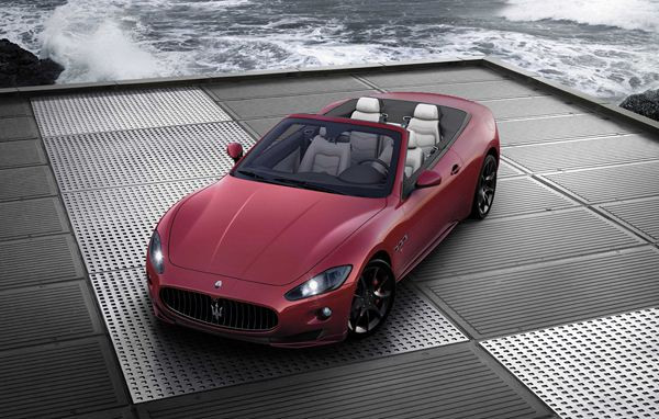 La Maserati GranCabrio se décline en mode Sport