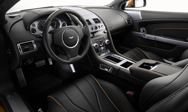 Aston Martin dévoile sa nouvelle Virage à Genève