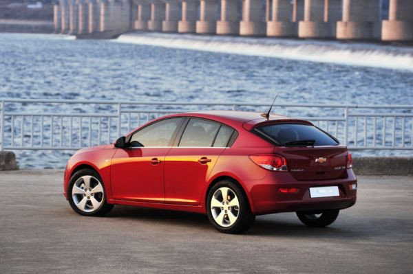 Chevrolet présente la version cinq portes de la Chevrolet Cruze à Genève